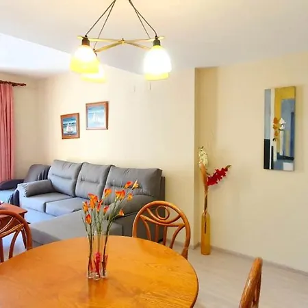 Lagos Del Castillo Denirent * 데니아