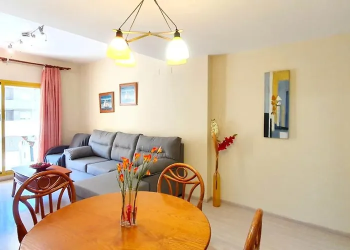 Lagos Del Castillo Denirent * デニア